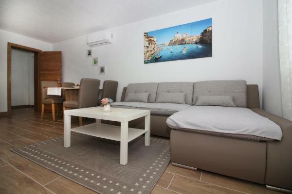 Mara Appartement Rogoznica  Buitenkant foto